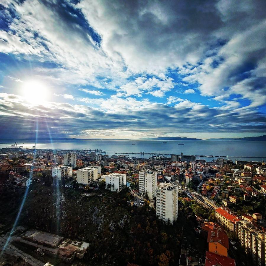 Under The Sky Leilighet Rijeka Eksteriør bilde